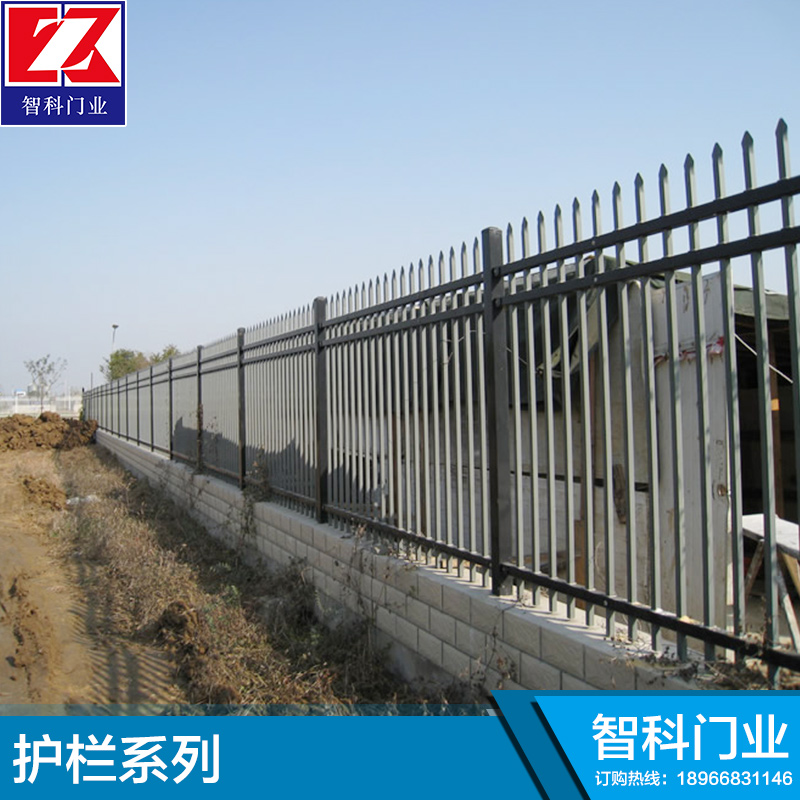供应用于防护栏系统机非栏杆 交通护栏 人行护栏工厂定做图片