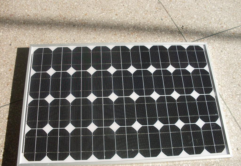 供应辽宁地区110W太阳能电池板
