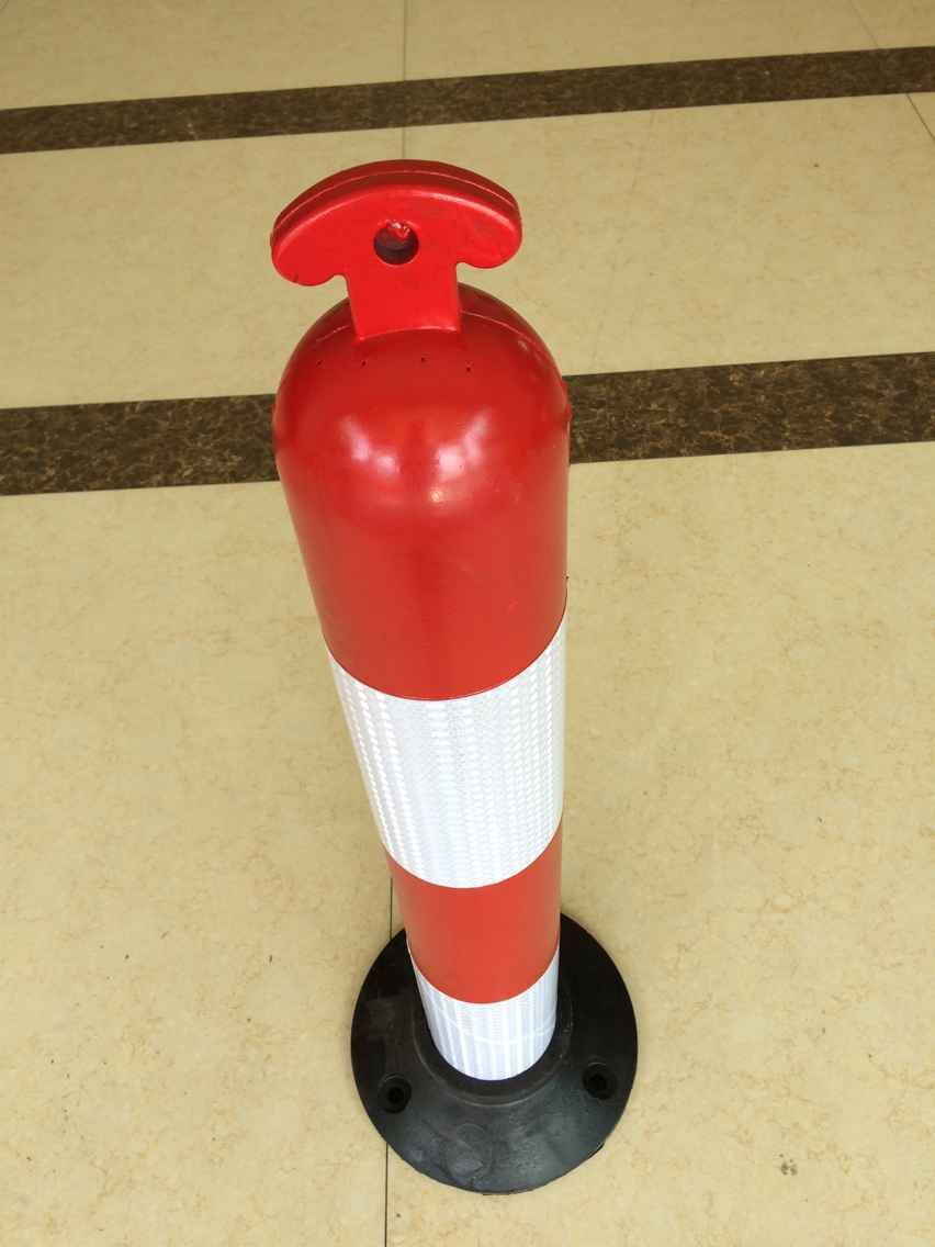 供应用于马路的交通警示柱 75公分塑料警示桩 pu弹立柱 80公分高不倒翁 橡胶反光柱