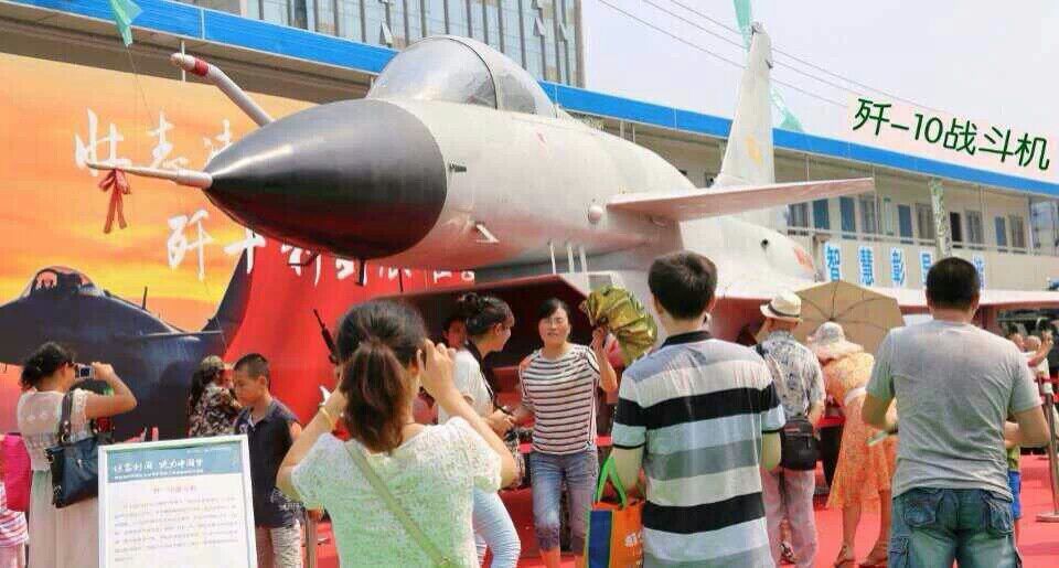 供应萍乡大型飞机坦克模型道具低价出售，军事模型一比一制作厂家飞机坦克出售