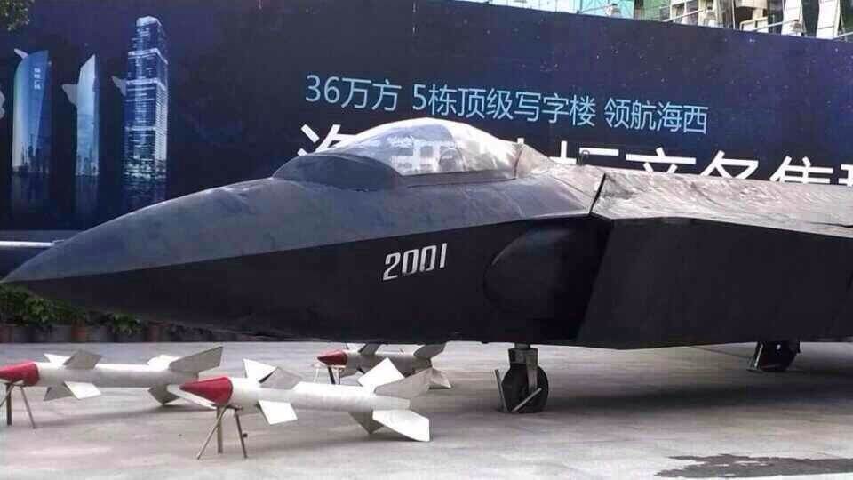 供应萍乡大型飞机坦克模型道具低价出售，军事模型一比一制作厂家飞机坦克出售