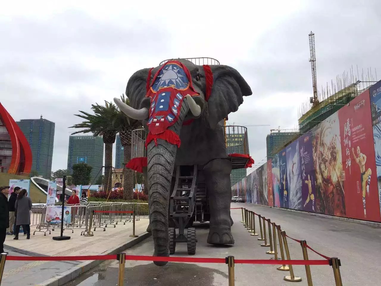 大型互动巡游机械大象租赁出售图片