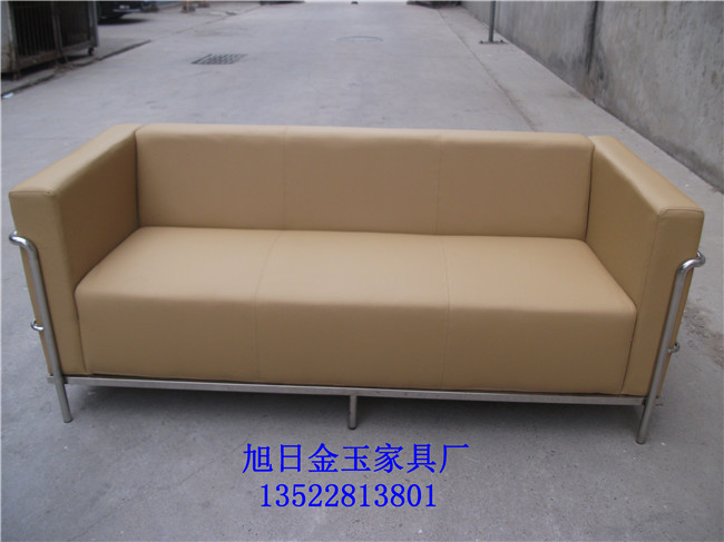 供应北京中式接待办公沙发定做，皮革办公室用多功能沙发图片
