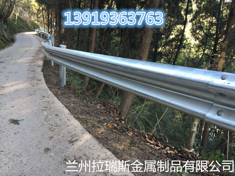 甘肃天水高速公路护栏板价格，交通防撞护栏板厂家