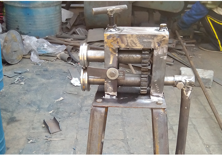 铁皮机械手动铁皮压边机供应商 电动铁皮保温压边机