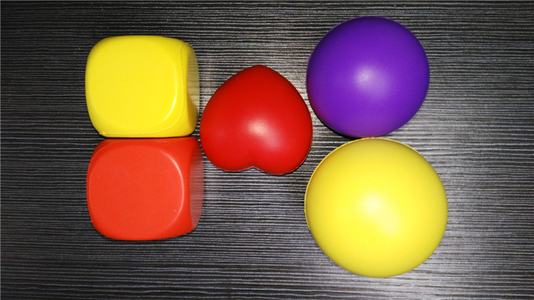 供应聚氨酯PU玩具球骰子爱心球 儿童玩具 广告礼品 厂家直销