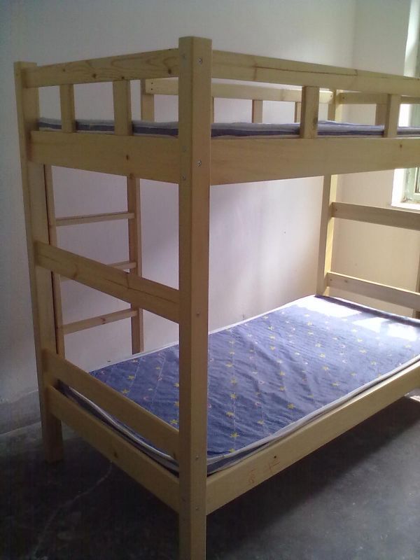 供应四川实木公寓床 宿舍床 高低床厂家直销 质量可靠