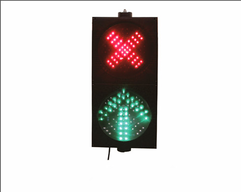 供应LED交通信号灯 交通灯，LED交通信号灯厂家 信号灯价格