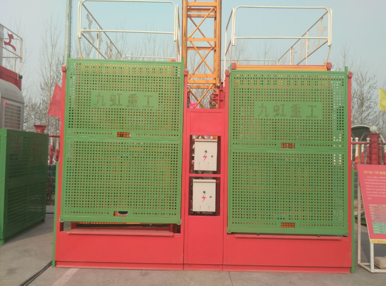 供应SC200-200施工电梯