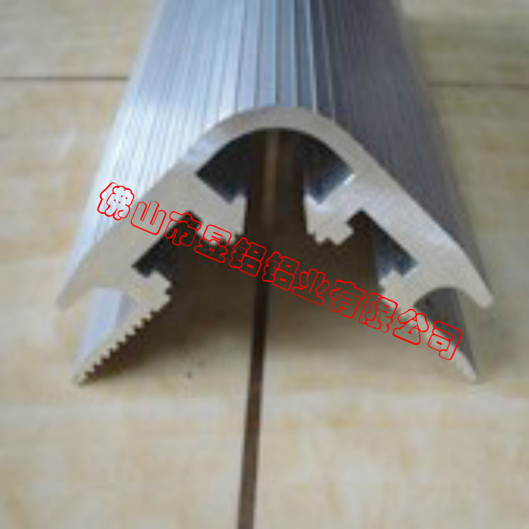 供应用于工业的6063 6061铝合金型材
