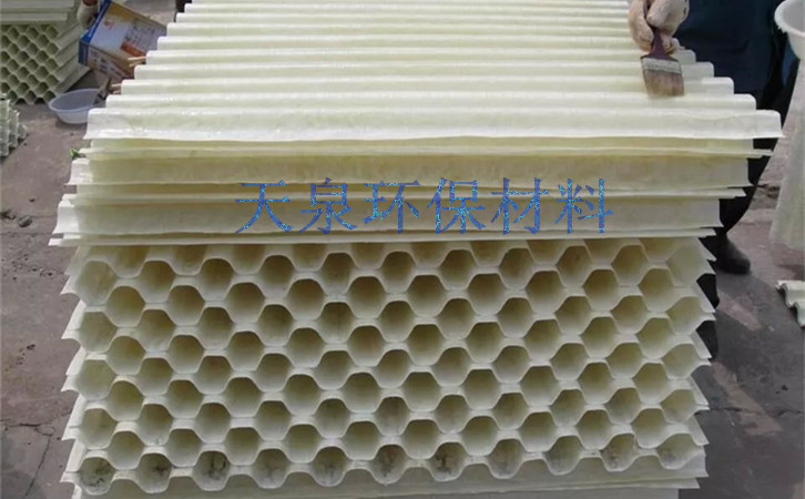 郑州市pp蜂窝斜管填料厂家pp蜂窝斜管填料和玻璃钢斜管填料的区别