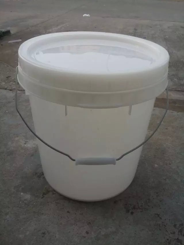 供应20L开牙桶厂家螺旋盖桶直销，20L涂料桶，开牙塑料桶，可从重使用圆桶，深圳公明塑料桶直销图片