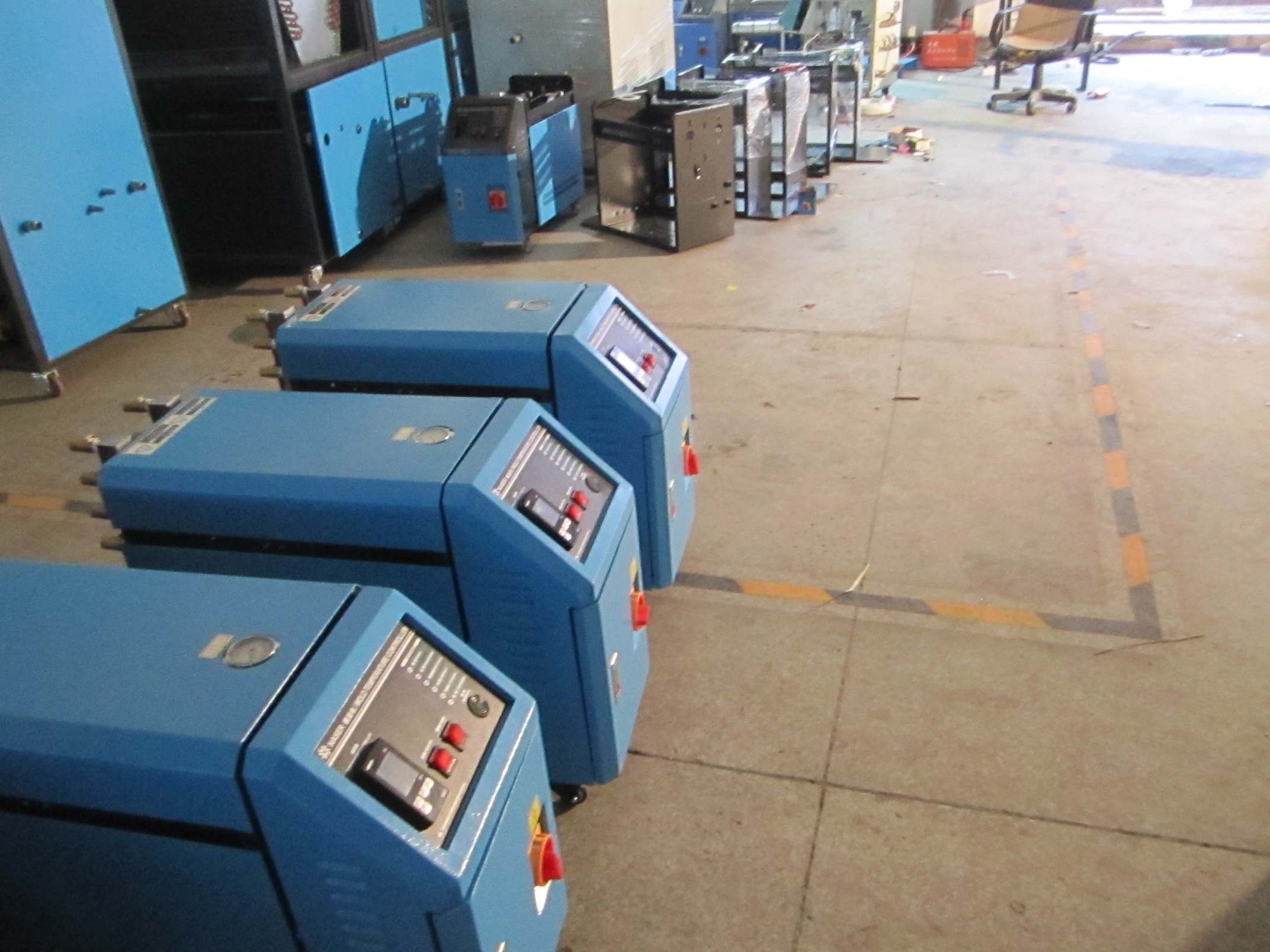 供应运水式恒温机，12L恒温机，南京运水式模温机图片
