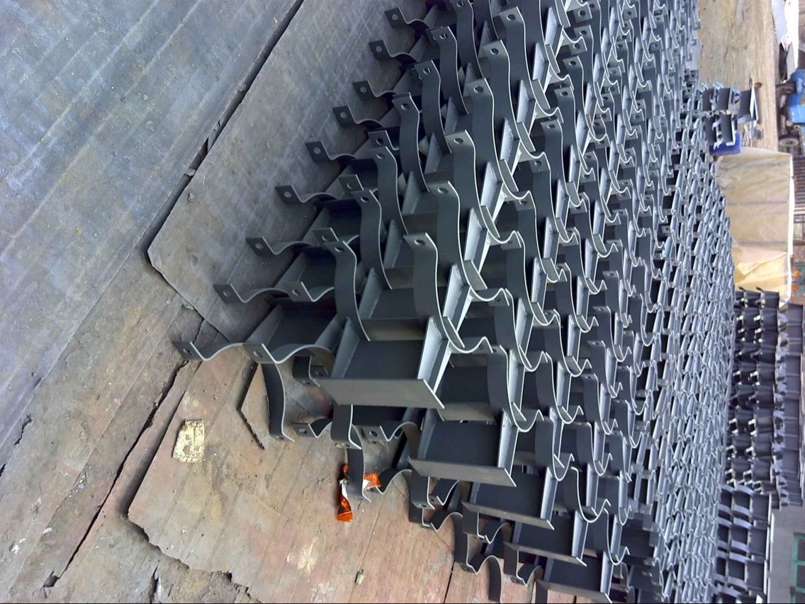 供应用于管道支撑的管托 电厂T型管托 三孔吊板 六角扁螺母 南京支吊架生产厂家