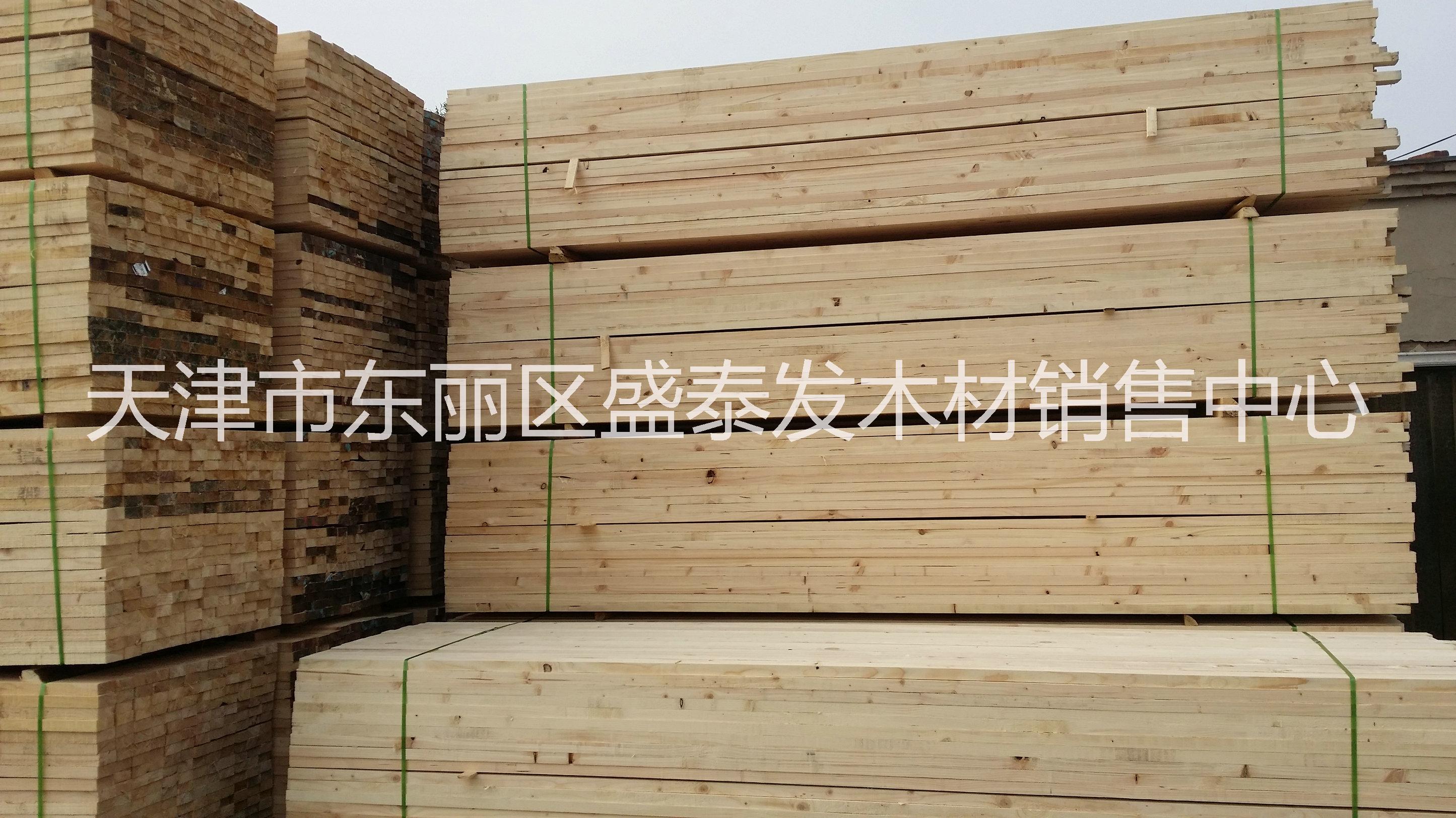 供应用于工地使用的建筑木方，抛光木材