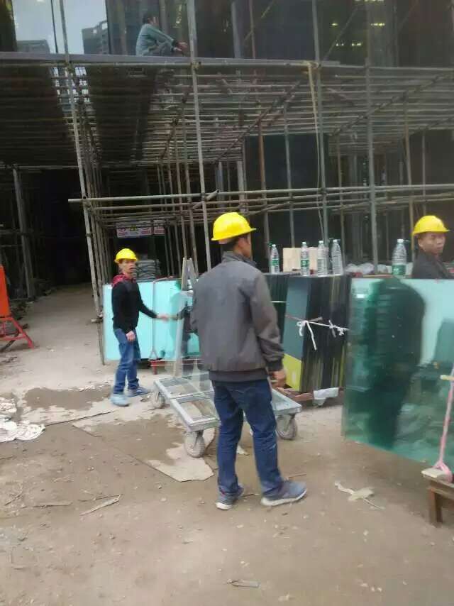 供应广州玻璃门维修供应商邦众维修