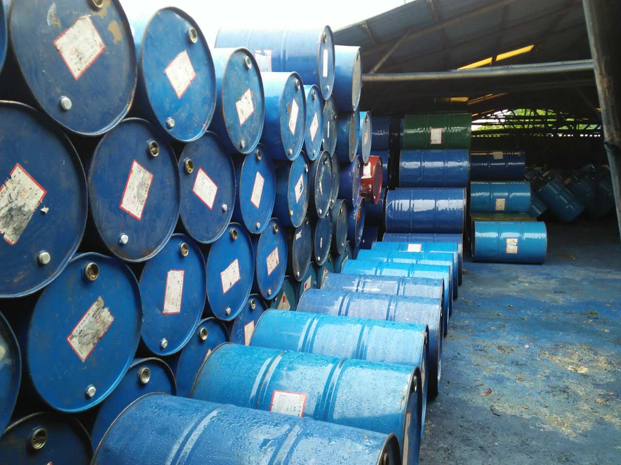 供应用于油桶加工翻新的200kg铁桶