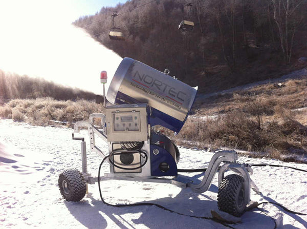 供应被广泛应用的河北造雪机诺泰克品牌造雪机