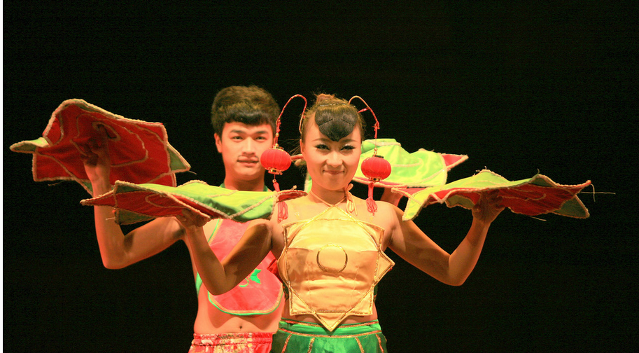 供应用于商业演出的济南墨舞表演  济南人体彩绘表演