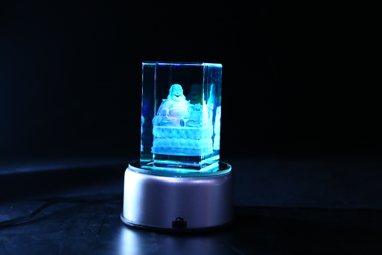 激光内雕水晶玻璃来料生产加工亚克力激光内雕水晶礼品定制三维立体内雕图片