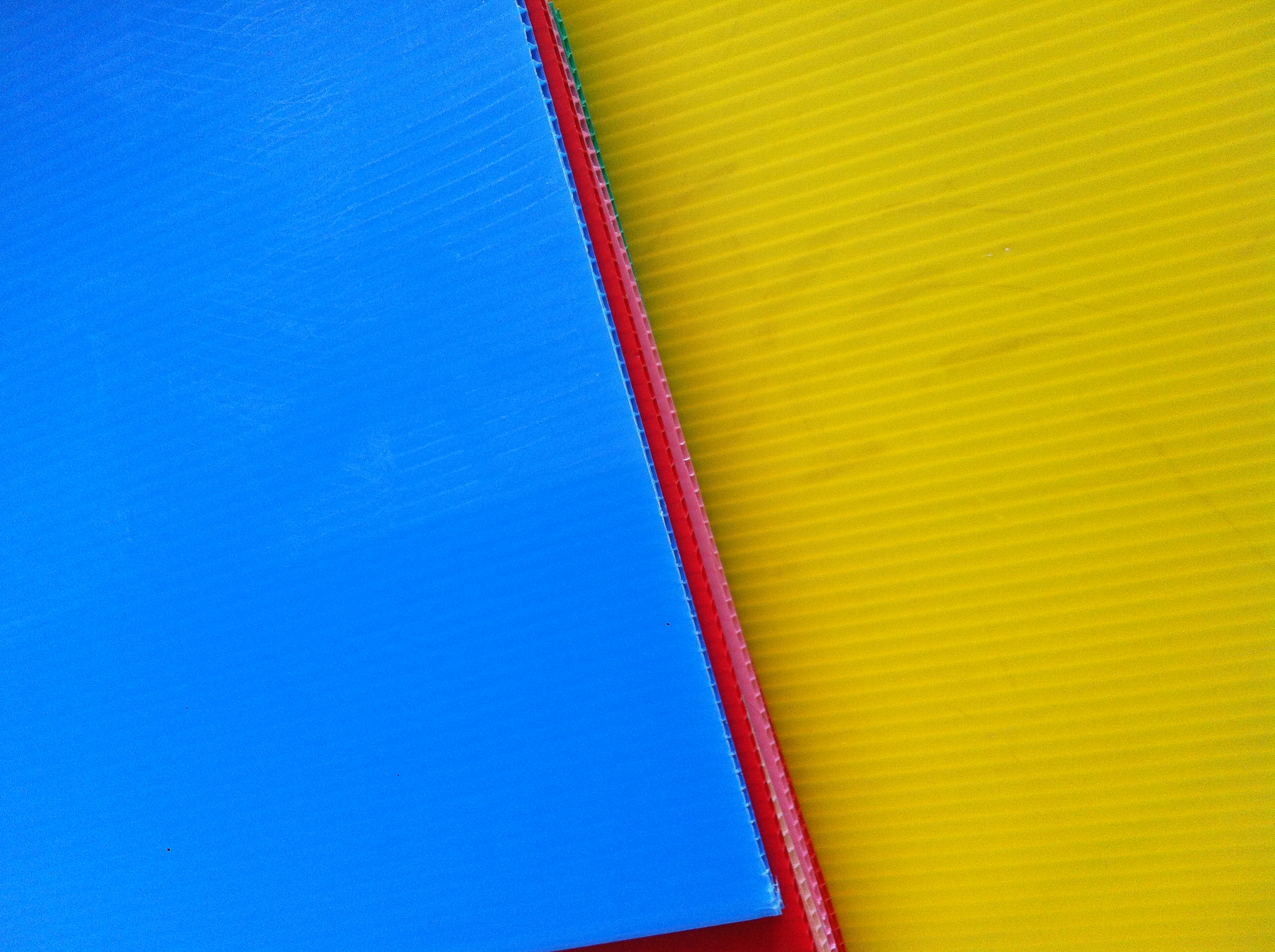 厂家直销彩色PP塑胶中空板万通板周转箱刀卡广告牌专用可定制图片