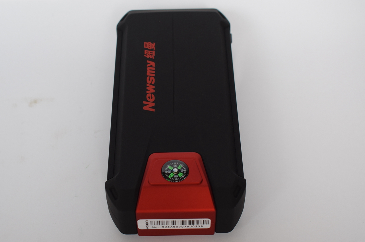 供应纽曼W16汽车应急启动电源电池电瓶多功能启动宝手机笔记本移动电源图片