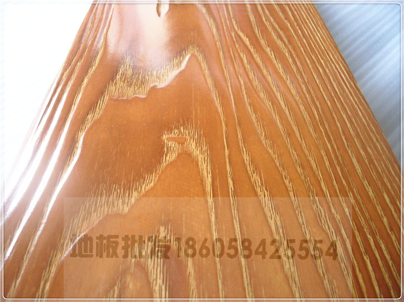 供应用于的浅柚木浮雕高光亮面105家居地板环保E0级强化木地板