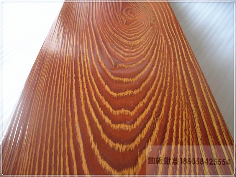 供应用于客厅地板防潮的富贵红浮雕106高端强化耐磨地板