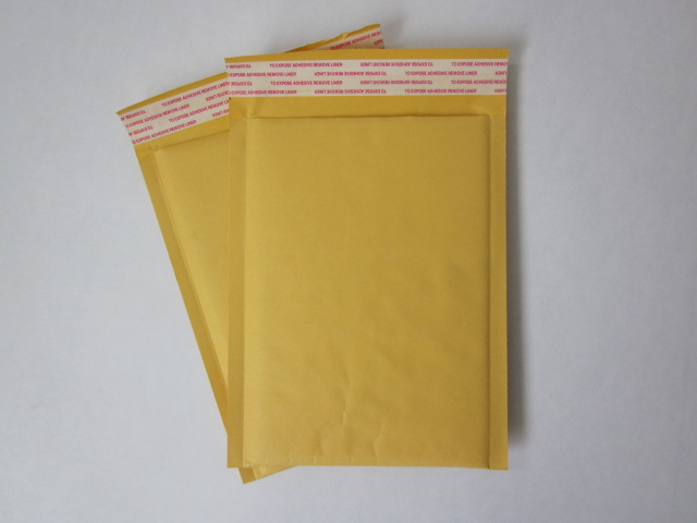 供应牛皮纸快递包装袋黄色或白色的信封袋，牛皮纸气泡信封袋价格，牛皮纸气泡快递袋厂家地址
