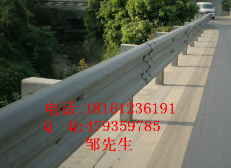 供应Gr-A-2E高速公路波形护栏