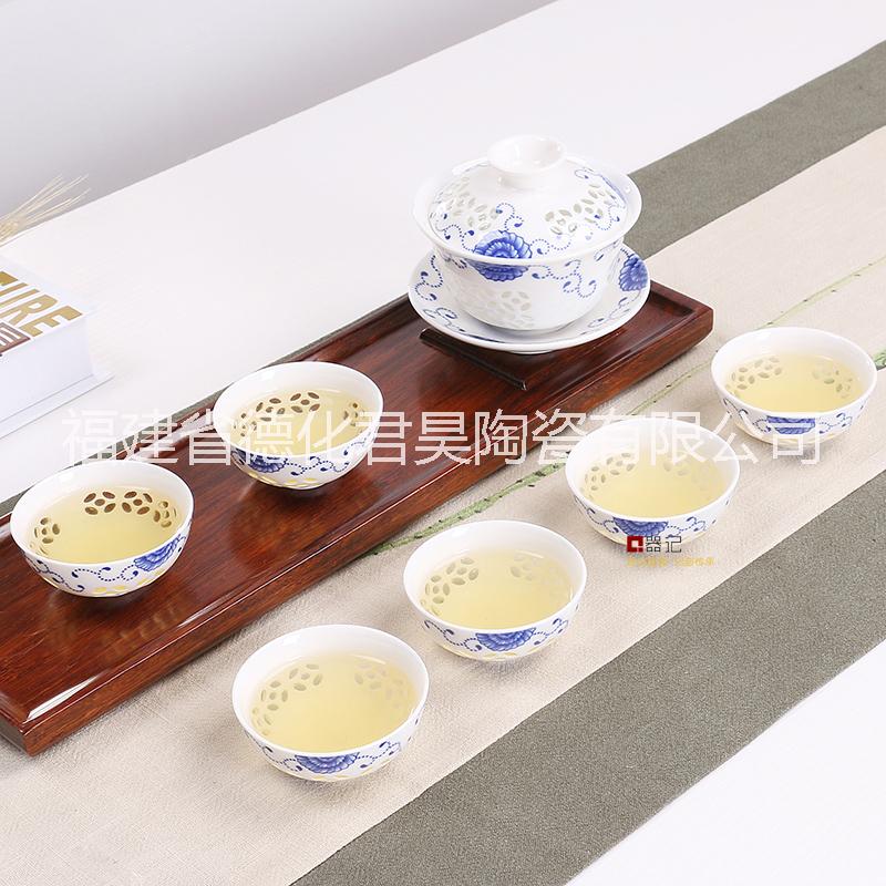 供应用于泡茶用具的青花瓷玲珑镂空茶具套装图片