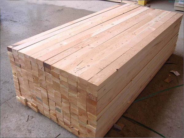 供应用于工地的辐射松建筑木方图片