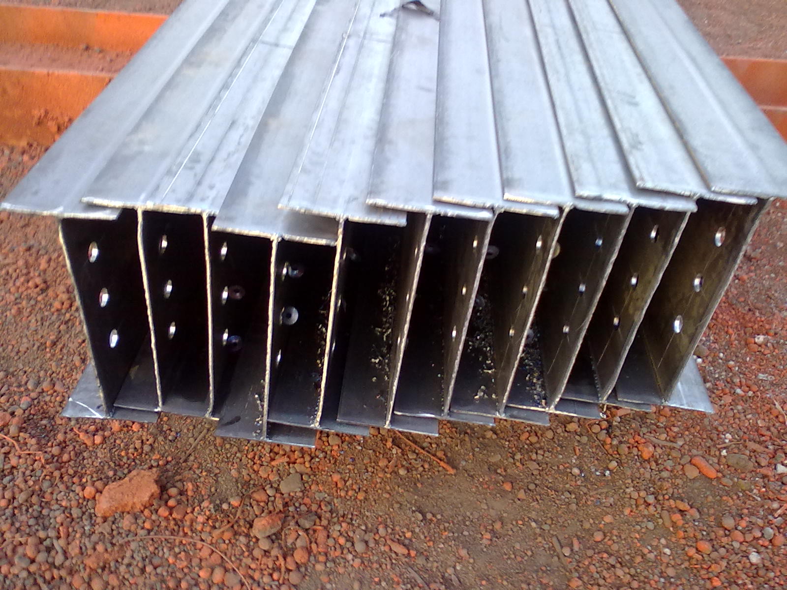 上海市焊接H型钢厂家供应用于钢结构工程埋弧焊接H型钢