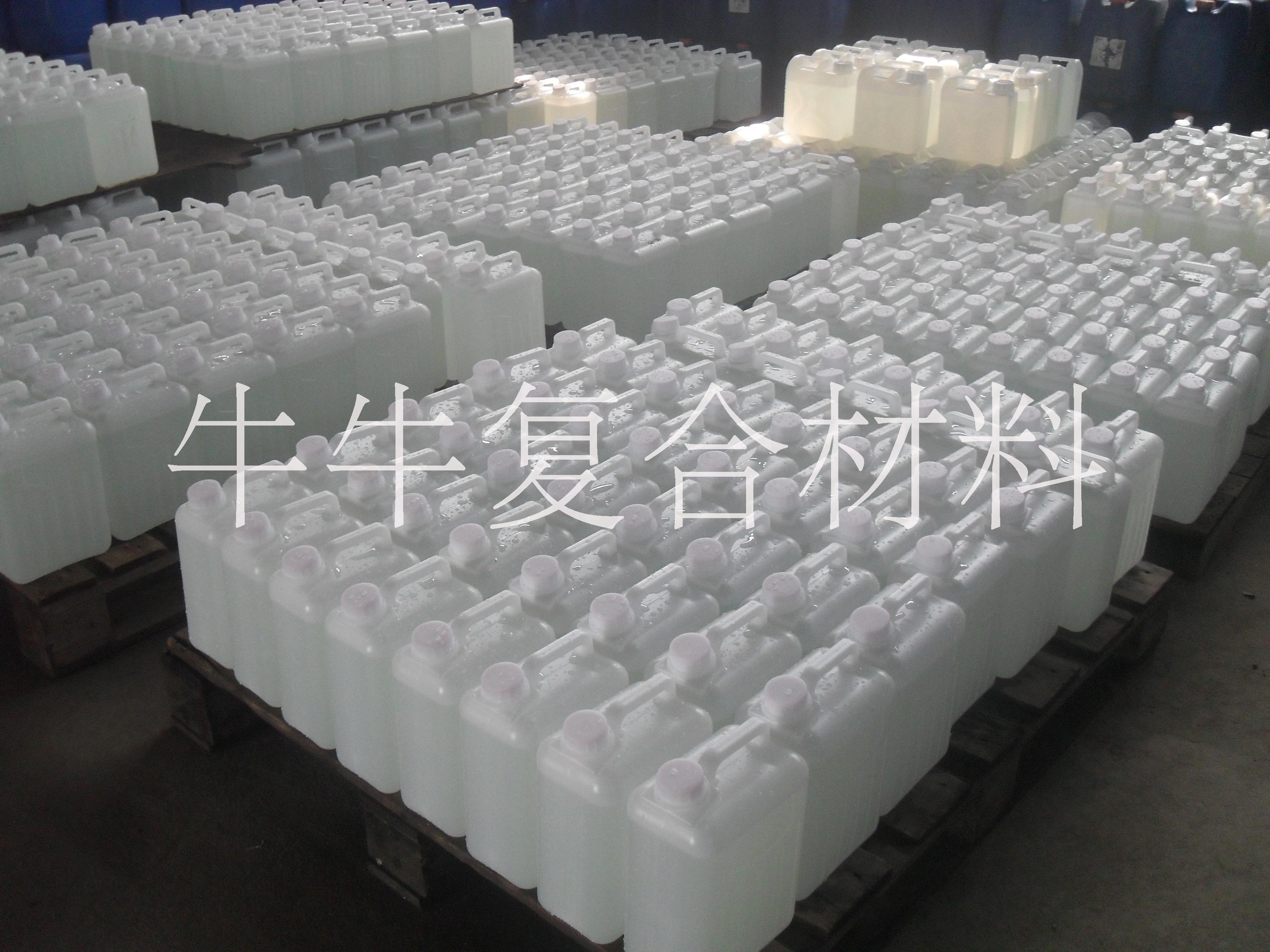 东莞不饱和树脂固化剂硬化剂白料固化水