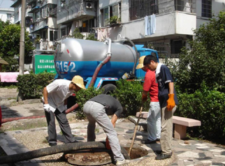 上海市疏通管道、清洗、抽粪、清理 马桶地漏下水道疏通 化粪池抽粪隔油池污水池清图片