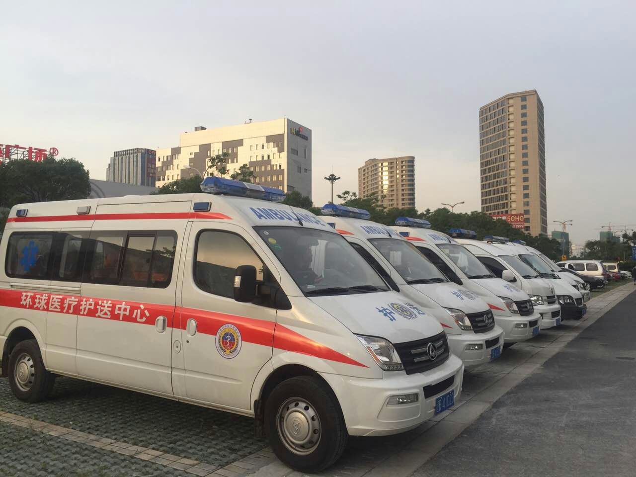 供应国内国际救护车出租上海站120出租