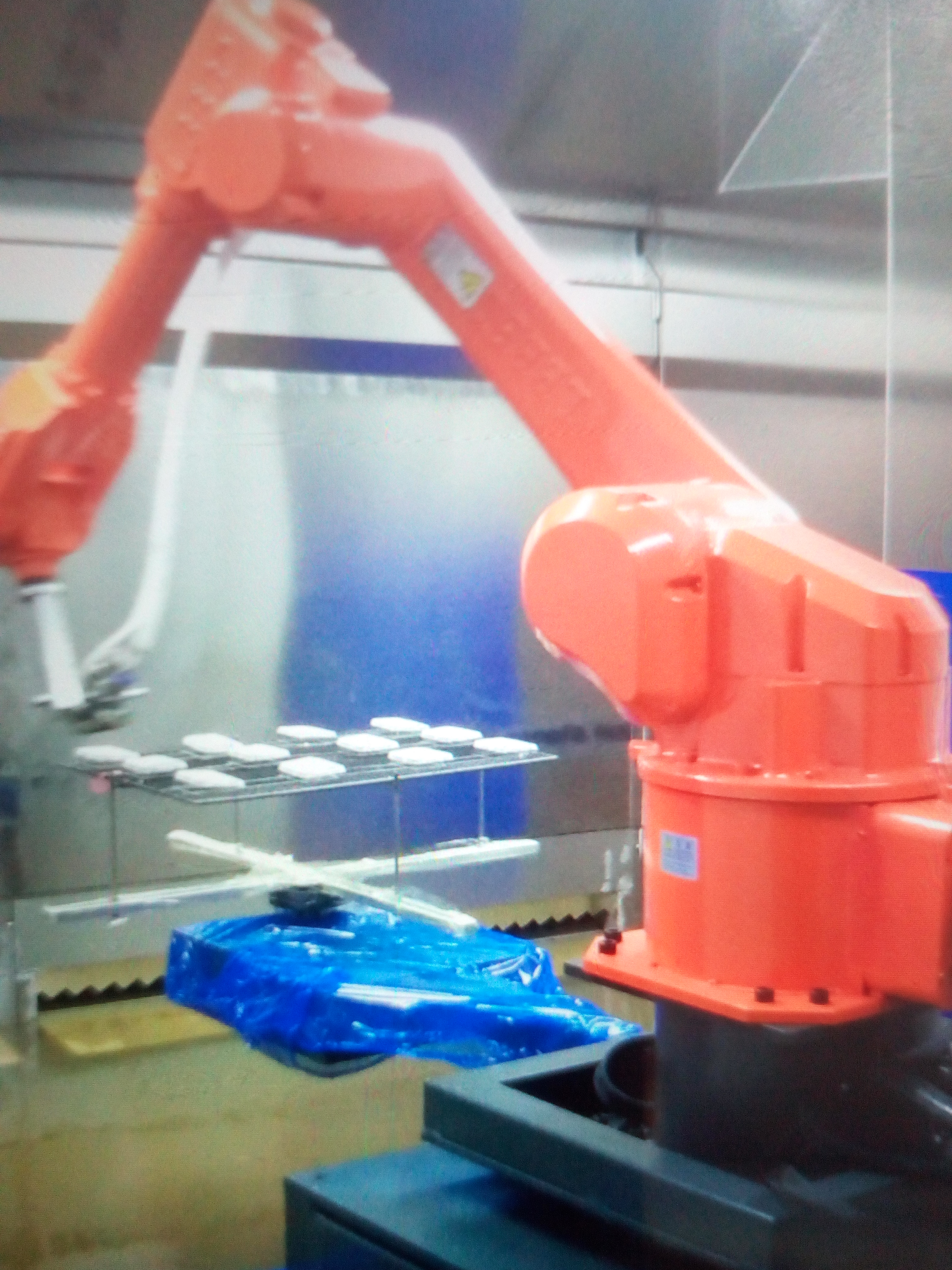东莞喷涂机器人厂家 ，喷涂机器人哪里有， 木制品玩具喷涂机器人 汽车后视镜喷涂机器人