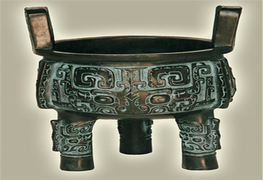 中国铜雕网供应铜雕工艺品铜鼎  可定做