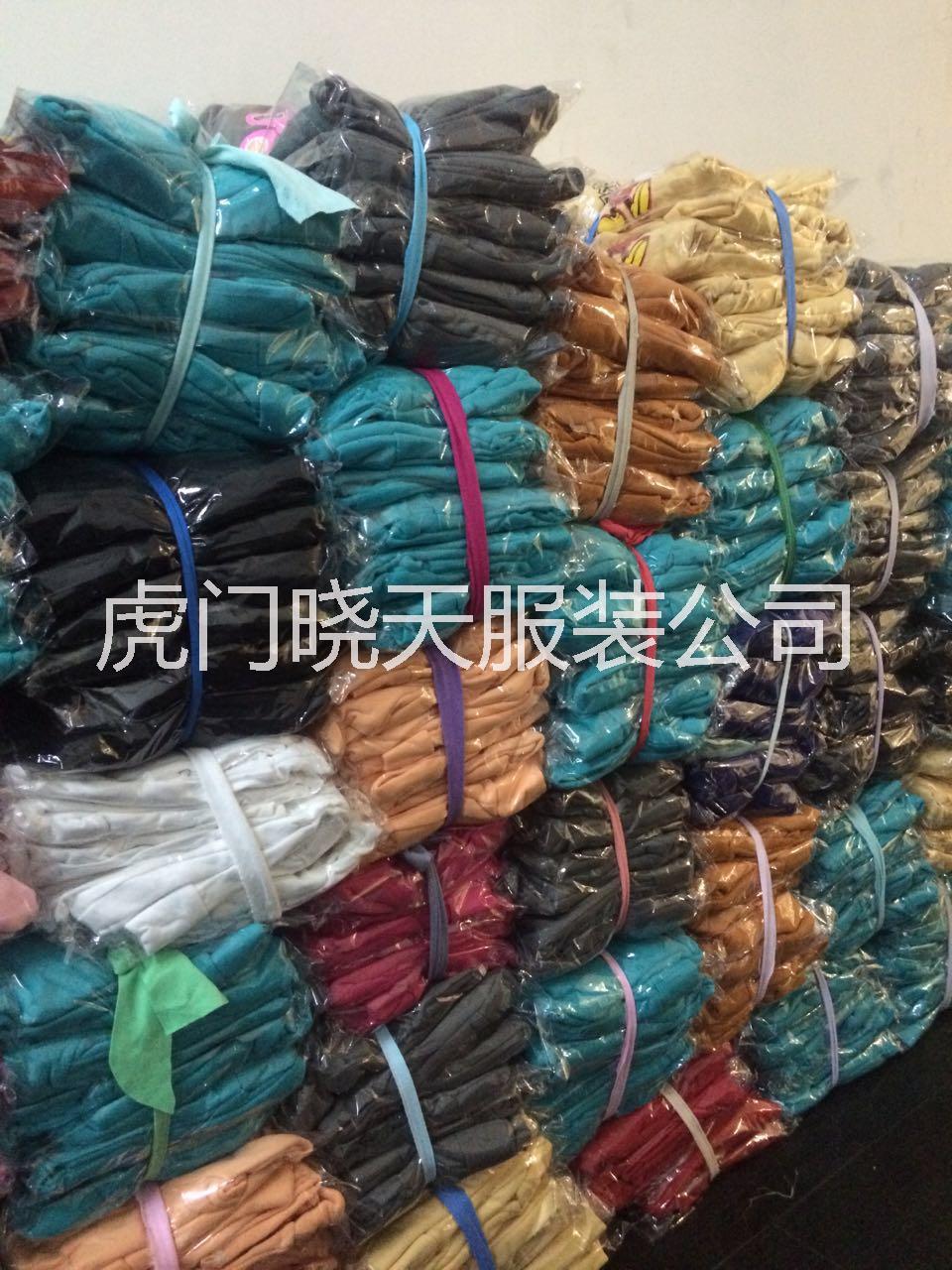 东莞市今天秋冬季节摆地摊卖衣服卖那些款厂家
