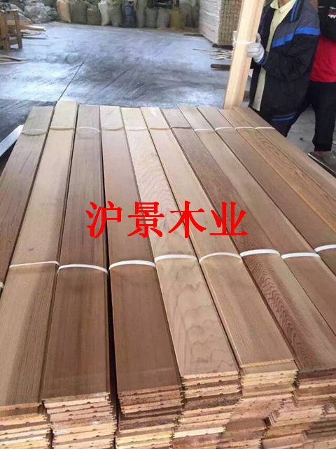 厂家供应优质进口红雪松无节免漆板木屋外墙桑拿板松木无节免漆扣板