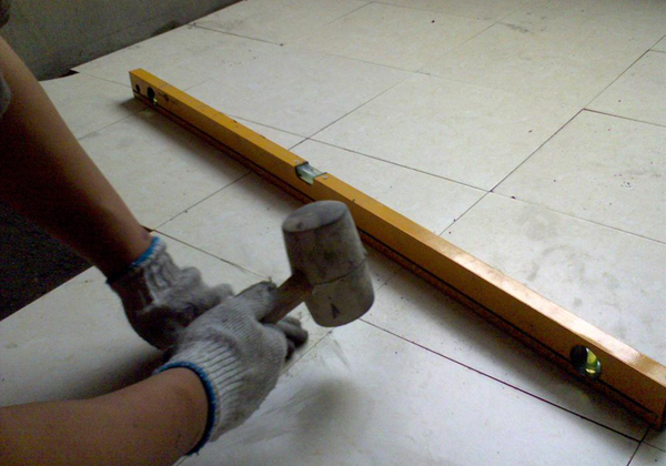 地板砖施工