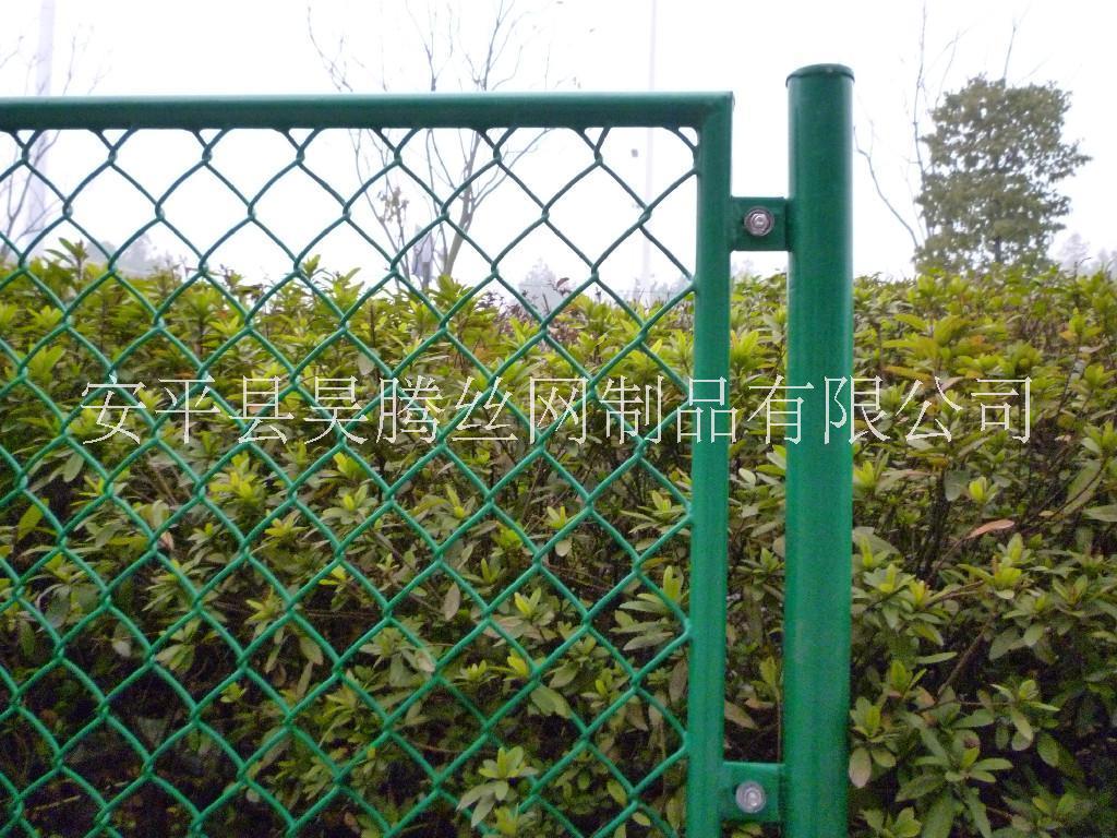 安平昊腾专业生产体育场护栏网勾花护栏网可定做图片