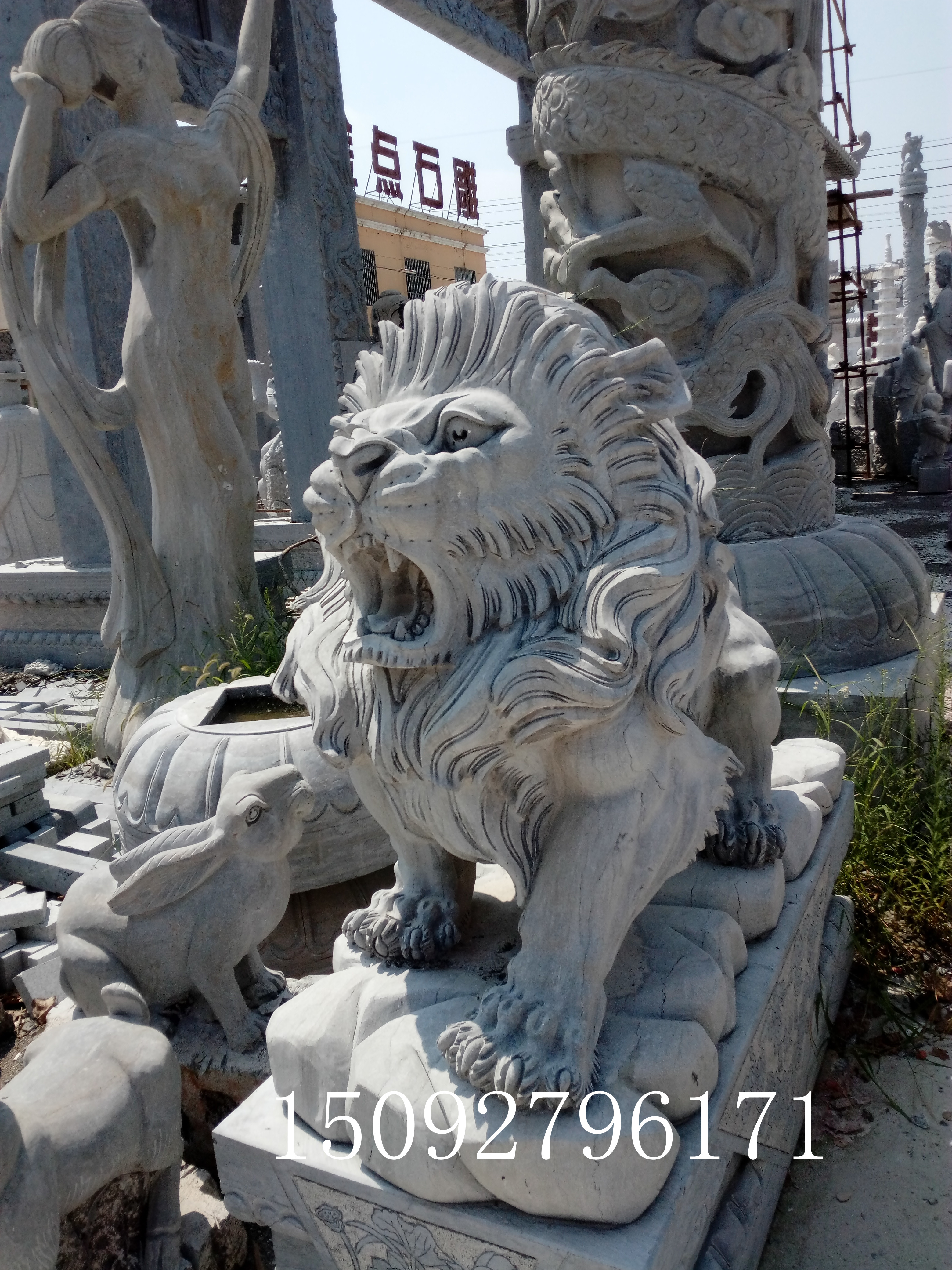 济宁市石雕狮子，石狮子，传统狮子。厂家石雕狮子，石狮子，传统狮子。北京狮子，精雕蹲式石狮子，石雕厂家长期供应各种样式石狮。