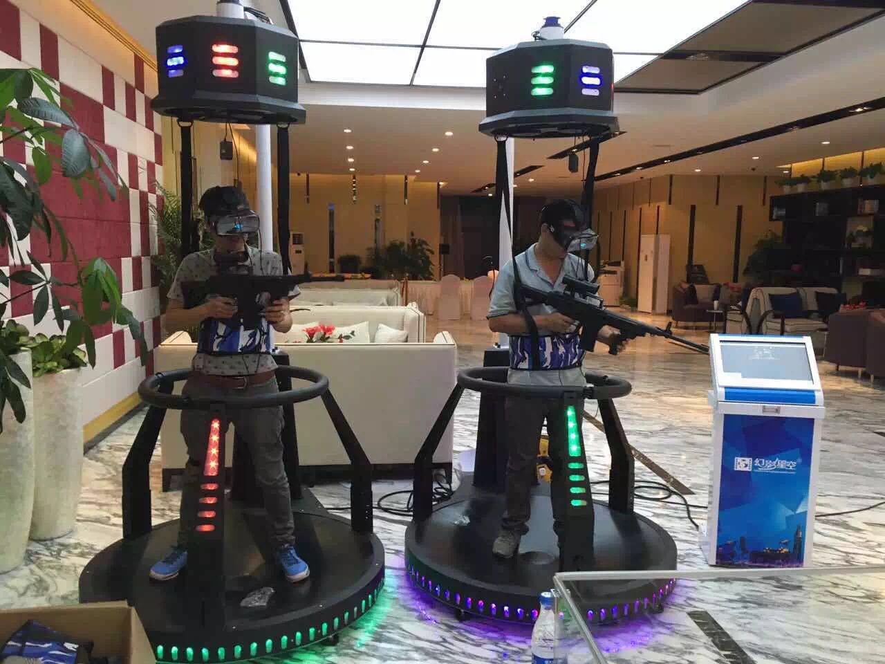 武汉出租真人VR系列真人VR赛车VR模拟CS暖场神器租赁图片