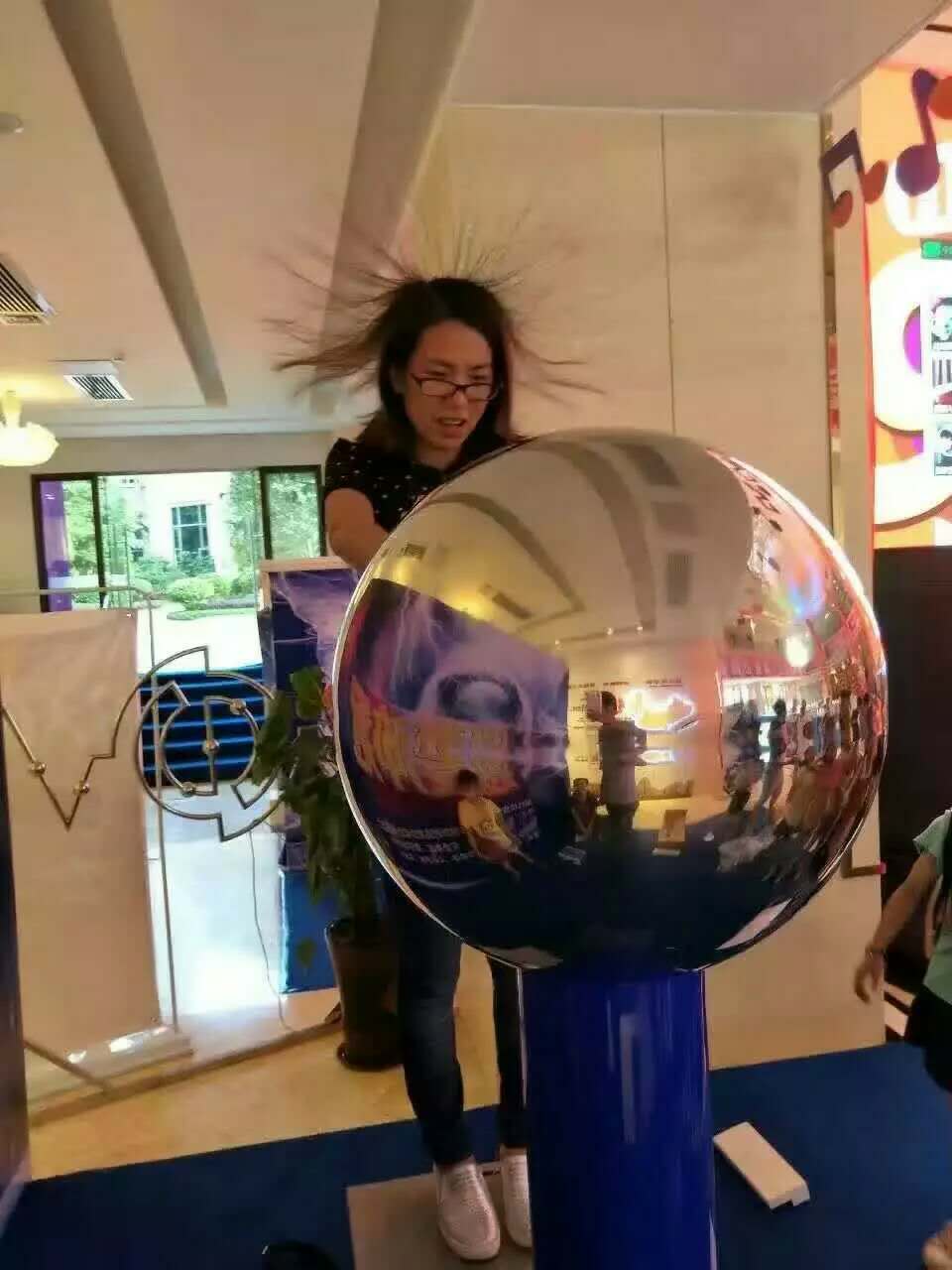 武汉出租科技魔法球静电球暖场神器租赁图片