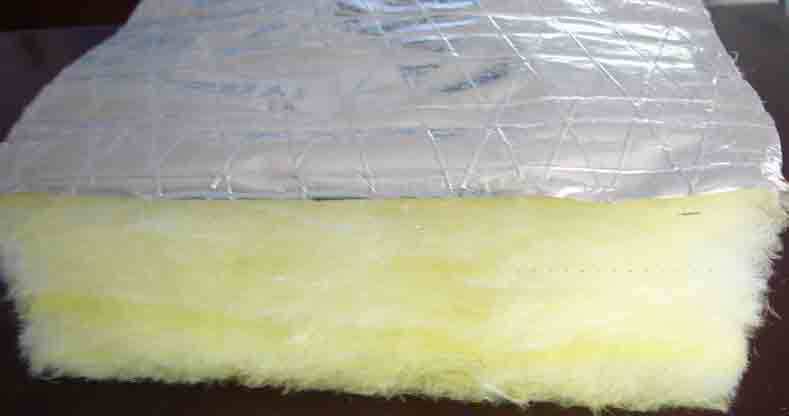 离心玻璃棉卷毡，河北玻璃棉厂家大量低价供应钢结构保温玻璃棉卷毡