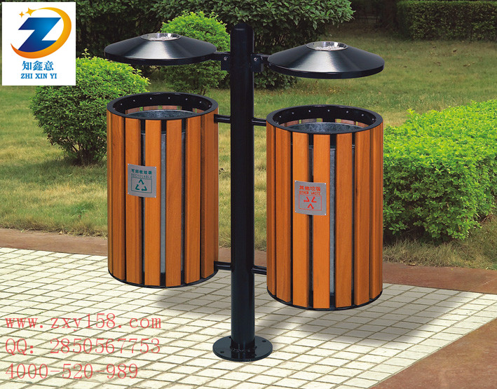 钢木垃圾桶厂家钢木环保分类垃圾桶为公园增色添彩图片