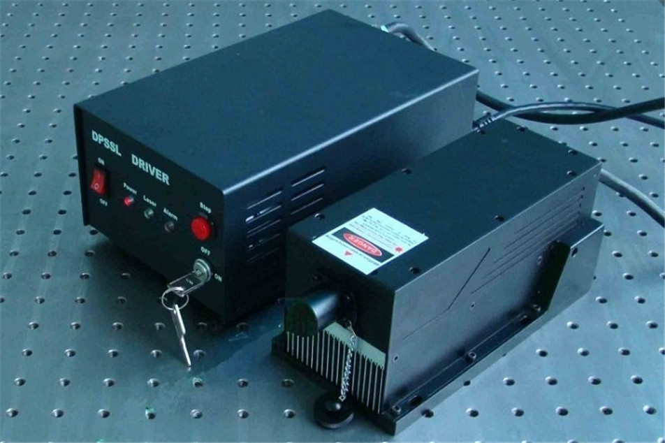 供应波段808nm半导体激光器 厂家供应各种型号的半导体光纤激光 供应808nm光纤激光器