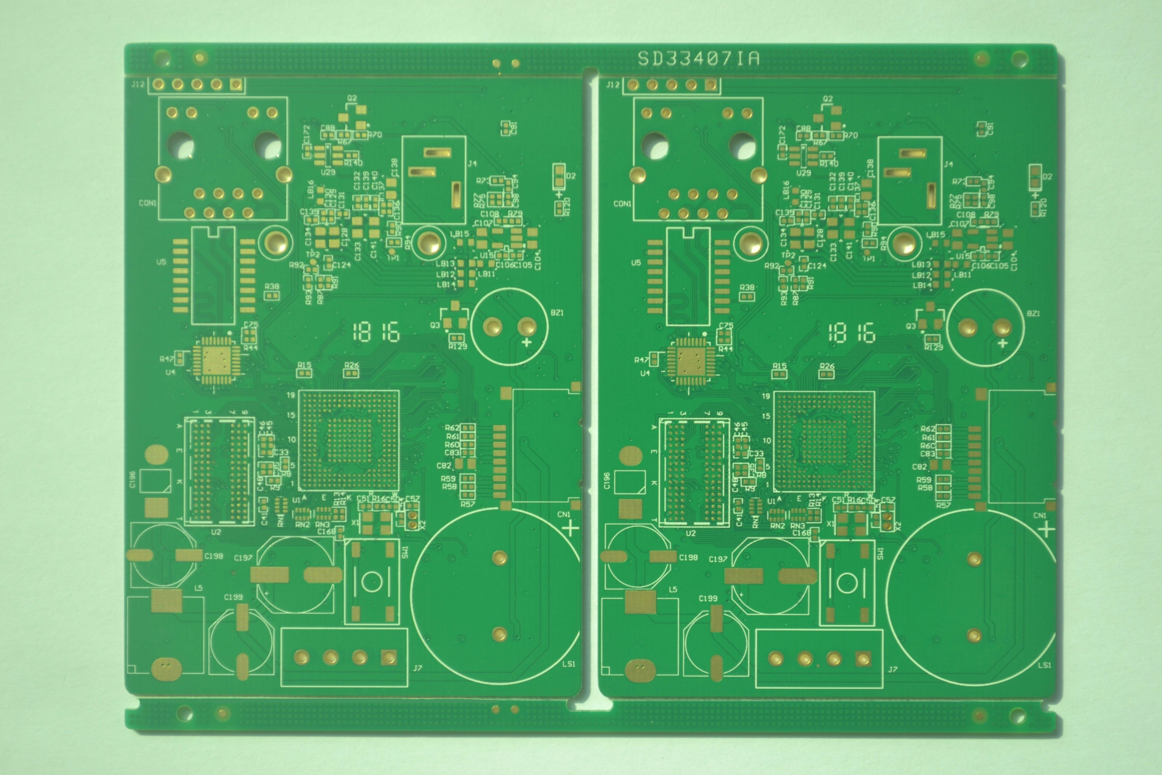 宝安专业生产四六层PCB线路板