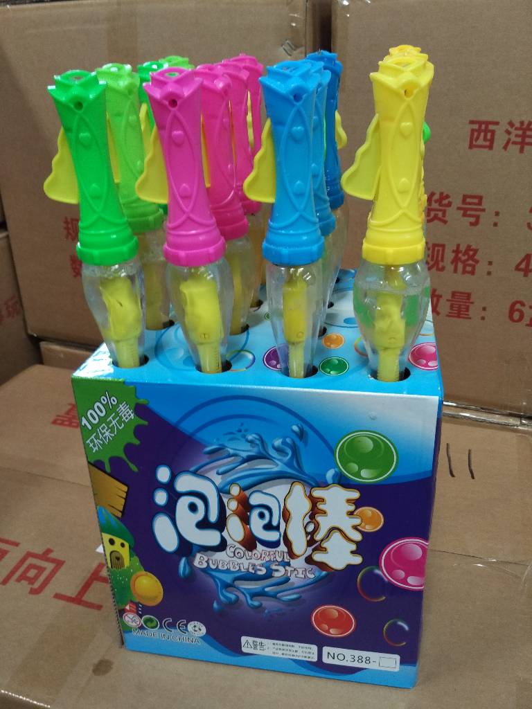 澄海卡通泡泡棒泡泡水玩具厂家